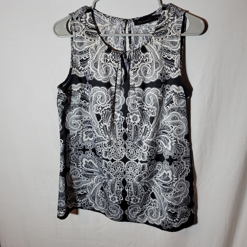 3/$15 White Black Blouse Pattern Key Hole The Limited